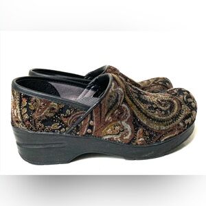 Dansko Women's Platform Clogs Paisley Tapestry Slip-On Shoes Size 6 / 37